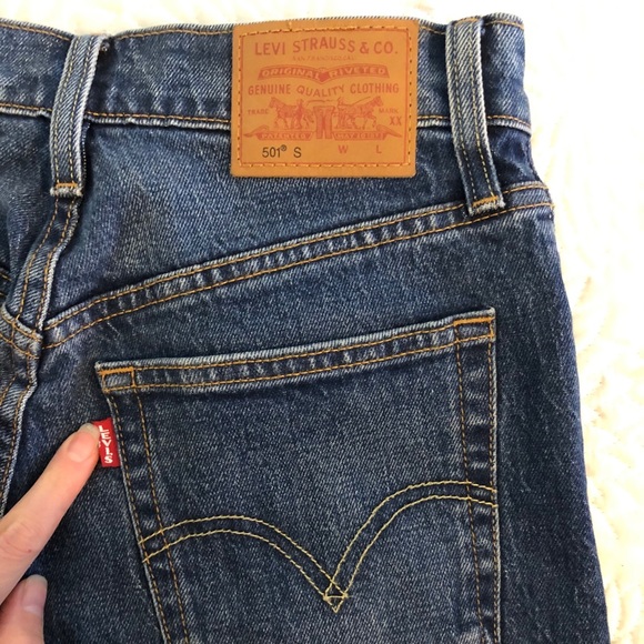 Levi’s 501 Jeans - Picture 4 of 9